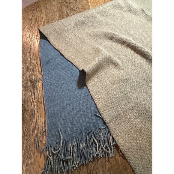 NWT! 2Chic Open Side Sweater Shawl Mustard & Gray Reversible Fringe One Size - Picture 3 of 6